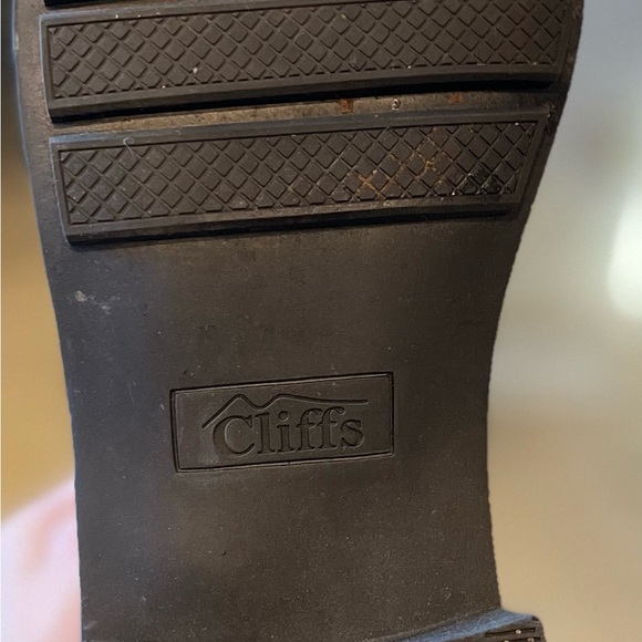 Women’s Cliffs boots size 8 1/2 medium - Picture 13 of 13